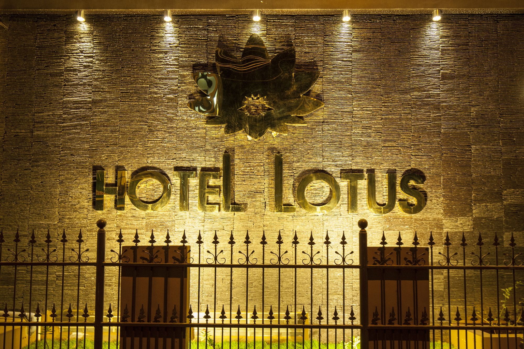 Hotel Lotus Madurai Esterno foto